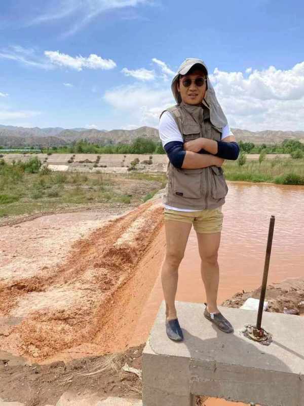 大学曾同时打三份工，《毕业致谢》作者赵序茅的逆袭人生：生命可以卑微，但不能失去对未来的向往！休闲区蓝鸢梦想 - Www.slyday.coM