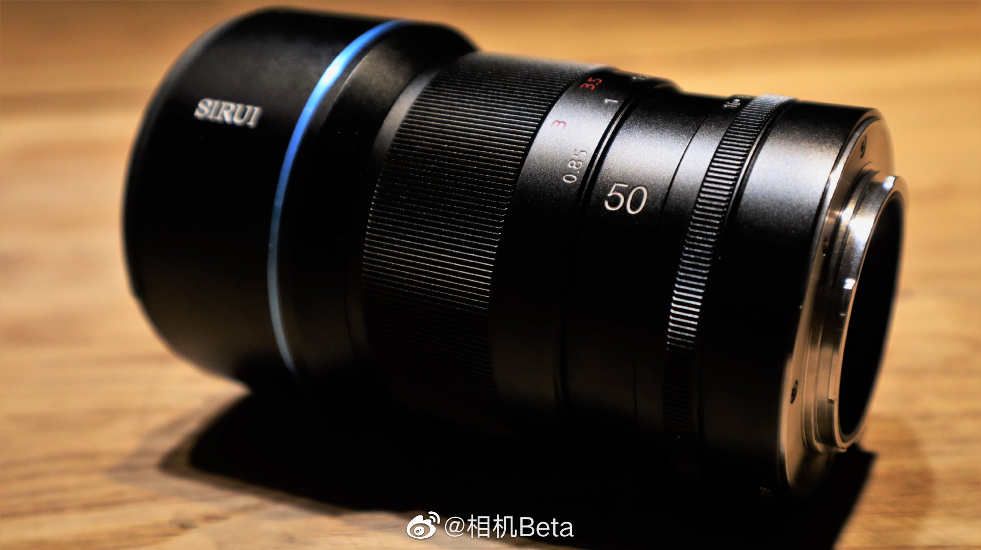 思锐50mm f1.8宽萤幕变形镜头入手