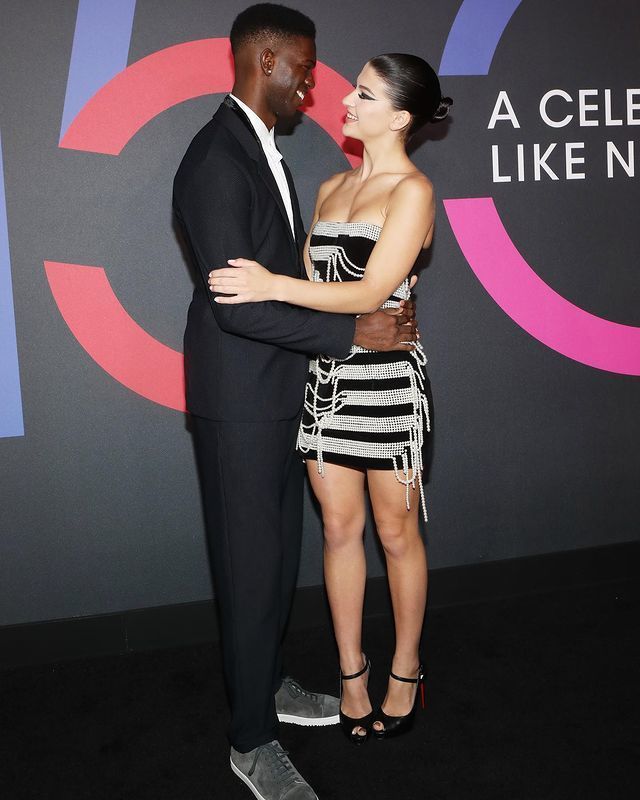 比尔·盖茨19岁女儿"官宣"黑人男友,是斯坦福校友,派对上很甜蜜|比尔