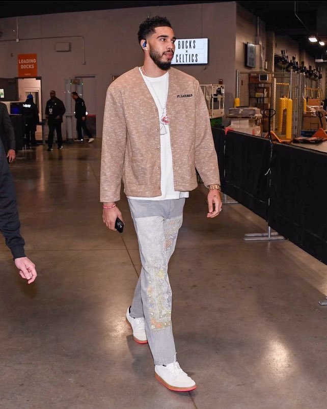 塔图姆三分雨轰38分难敌库里关键绝杀 末节大战令球迷直呼过瘾