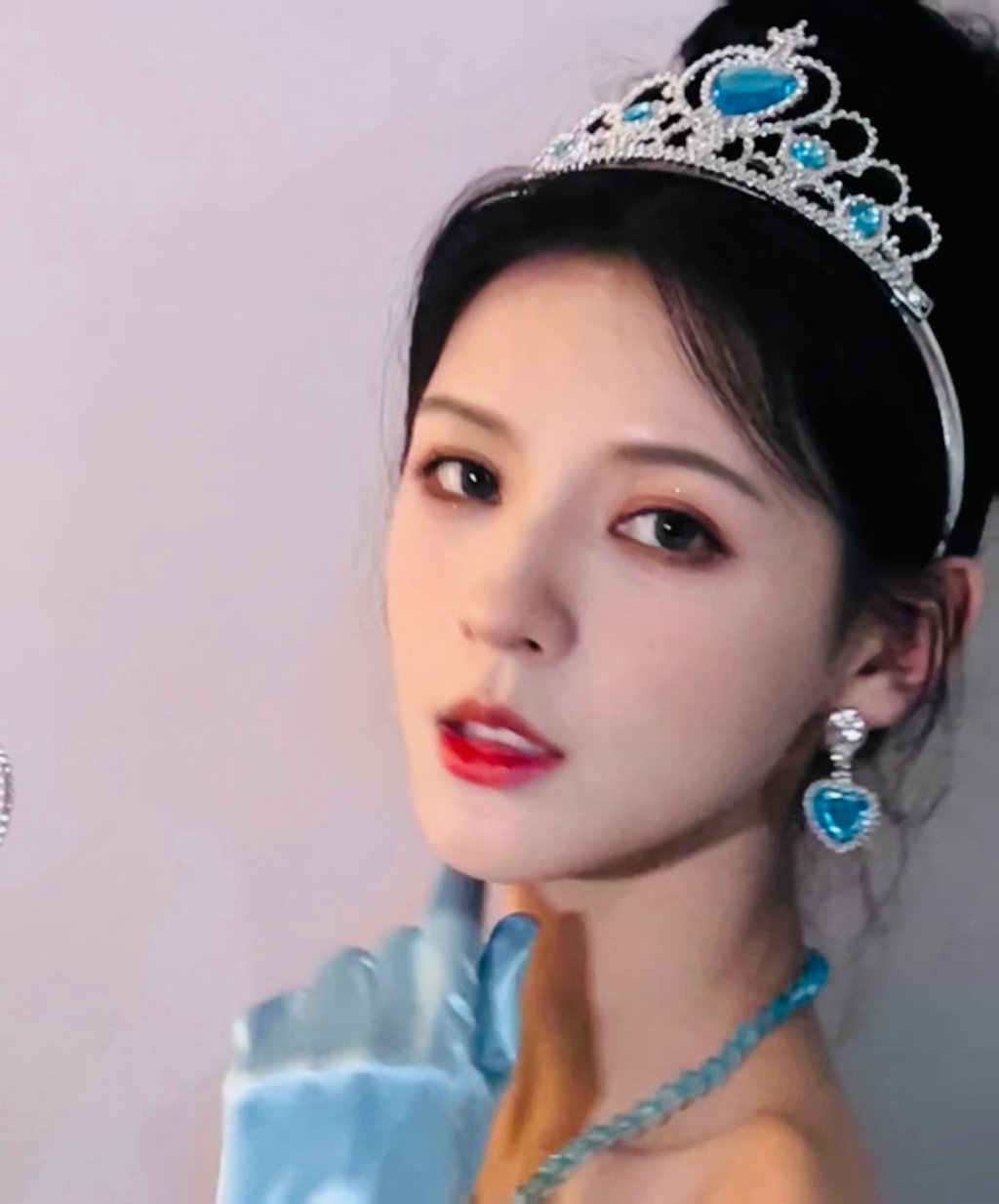 张予曦是真公主吧,这个造型也太美了!_高清图集_新浪网