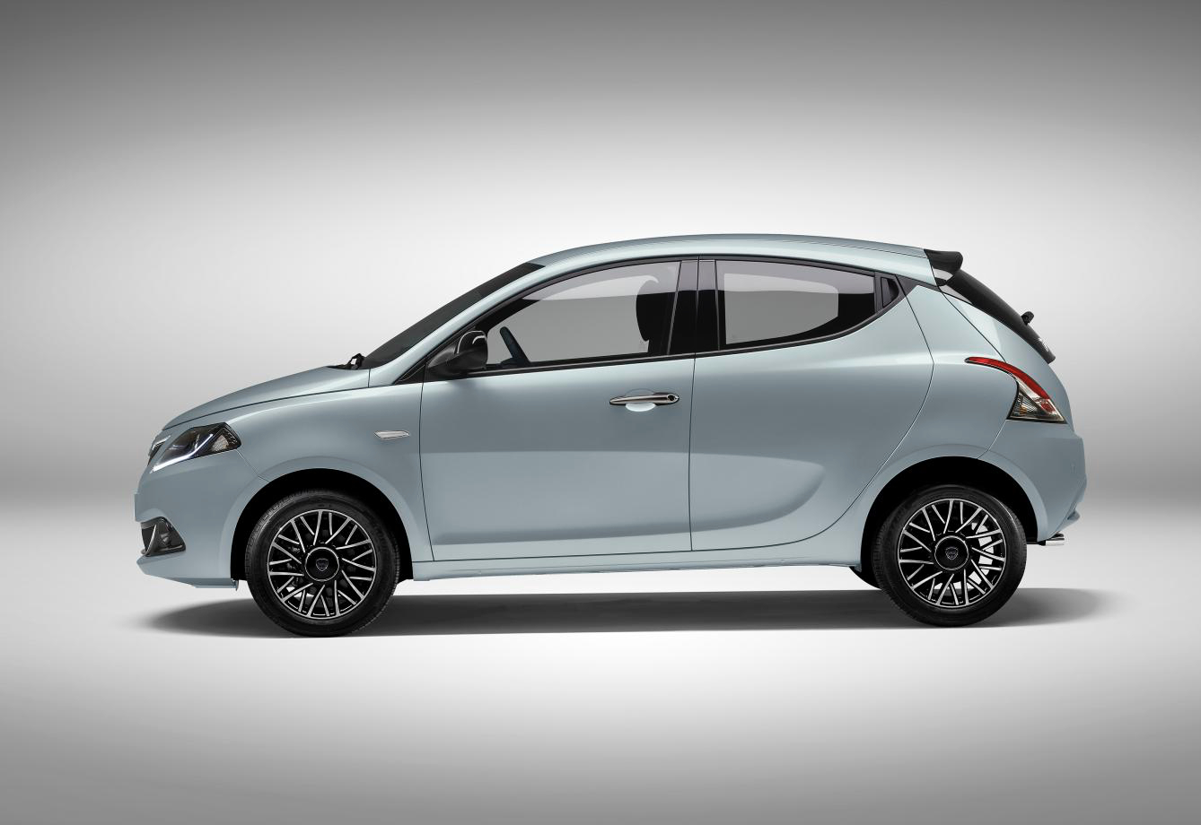 蓝旗亚官方发布了新款ypsilon车型的官图