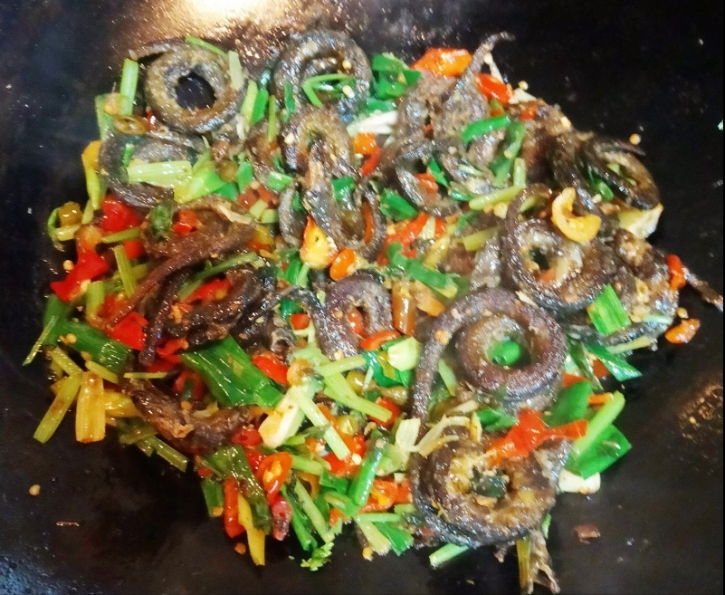 香辣干煸盘龙鳝吃过了才知道什么叫真香