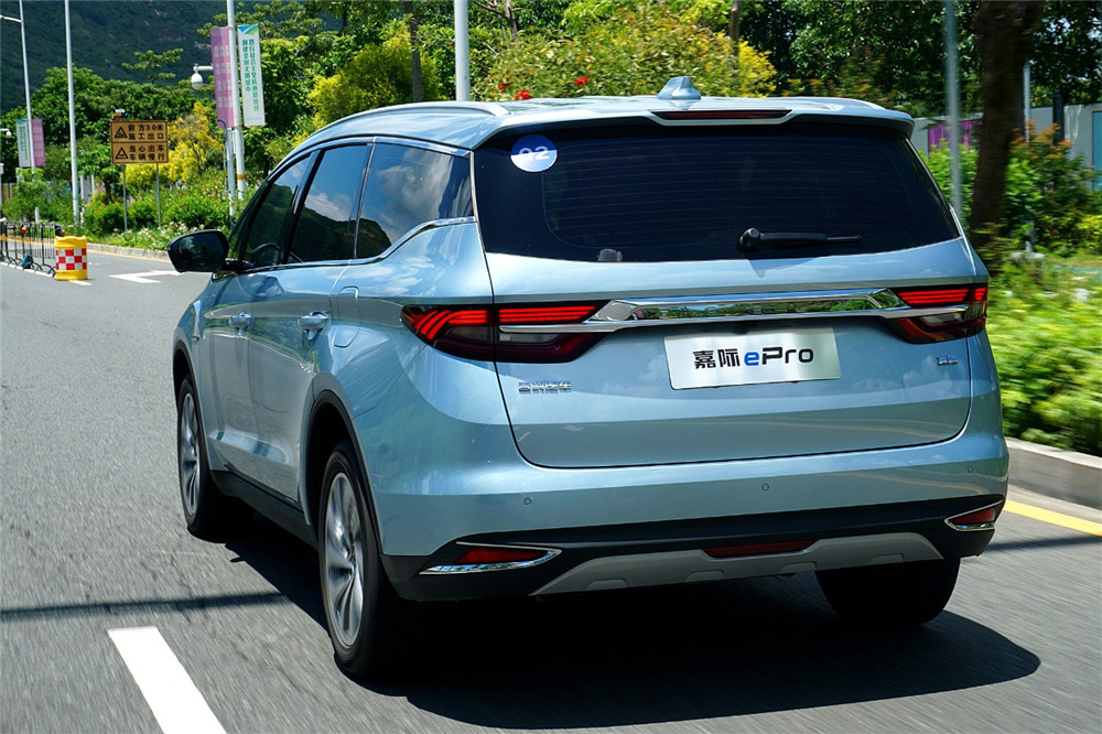 崛起的国产混动试驾吉利嘉际epro博瑞epro