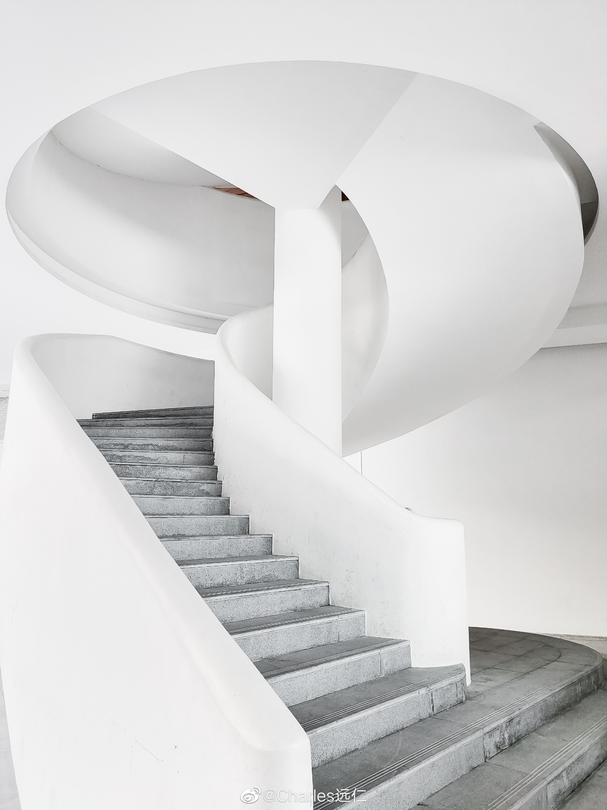 简约之美,迷失在文立方的白色建筑世界.推荐@charles远仁