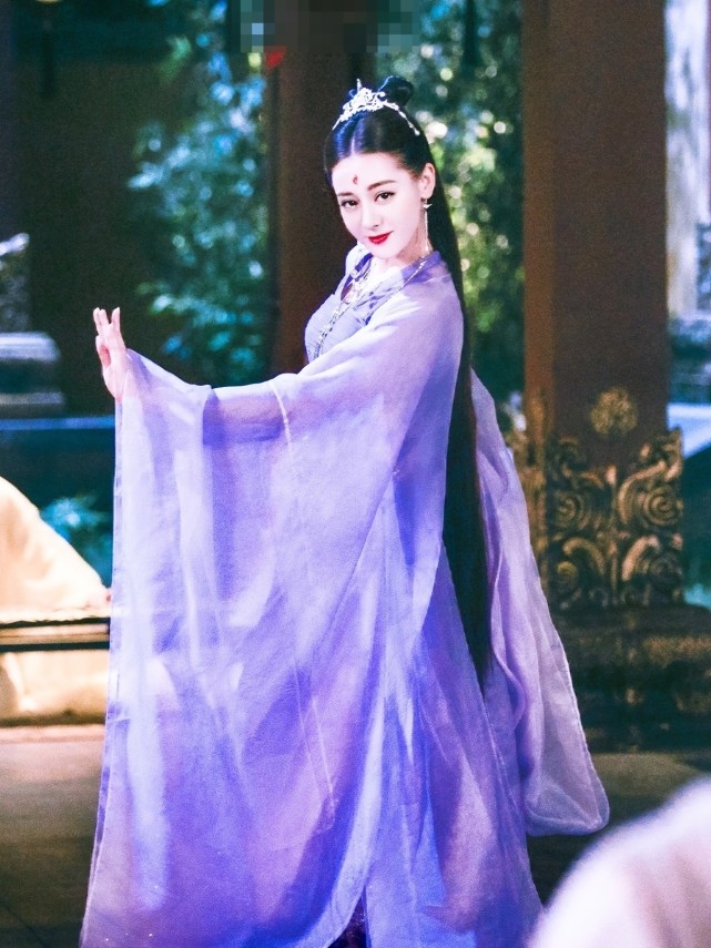 《枕上书》中热巴被删掉的造型,紫衣的她太美,可以去出演七仙女