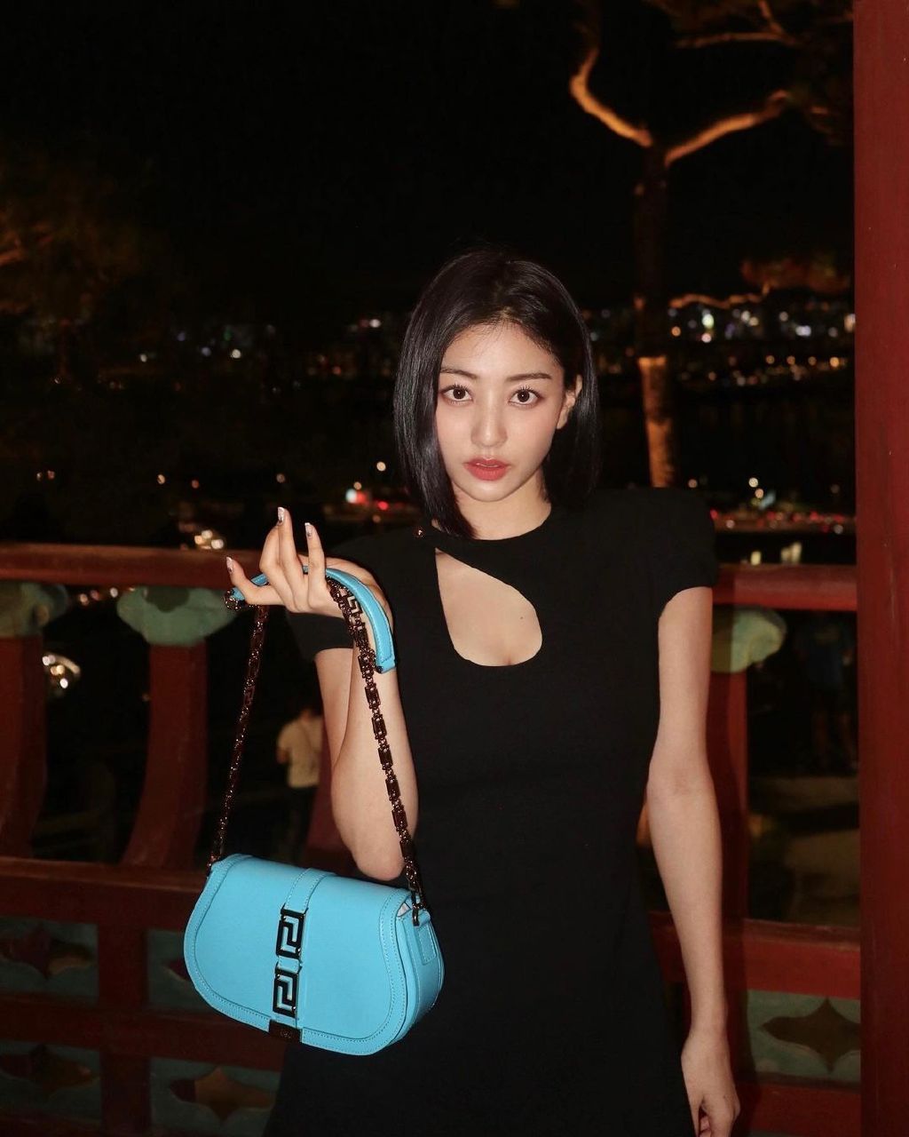 twice志效晒私照,秀出迷人的身材,成熟的美貌获网友们称赞|私照|美貌