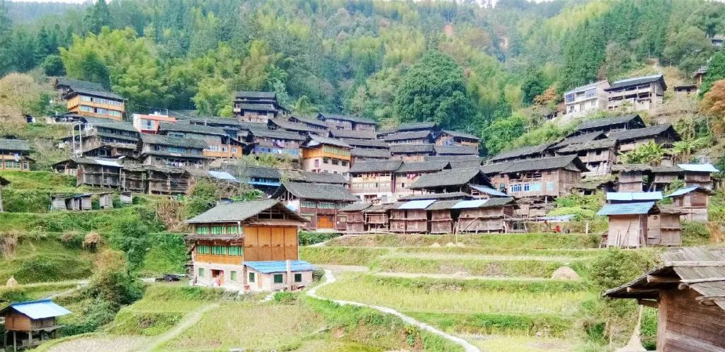 榕江县朗洞镇两福村:一个淳朴而美丽的苗族村寨__财经头条