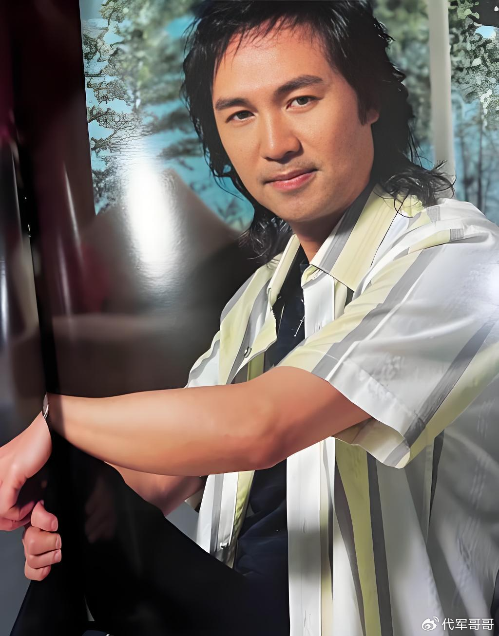 66岁童安格近况曝光!两任妻子都是经纪人,如今30岁女儿成为他的骄傲|其实你不懂我的心|童玉谖|婚姻|父亲|感情_手机新浪网