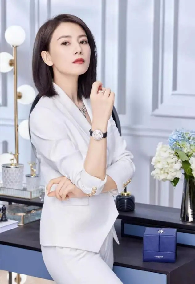 高圆圆空降顶奢代言太牛逼拍美照赢过刘亦菲古装扮相不输巅峰