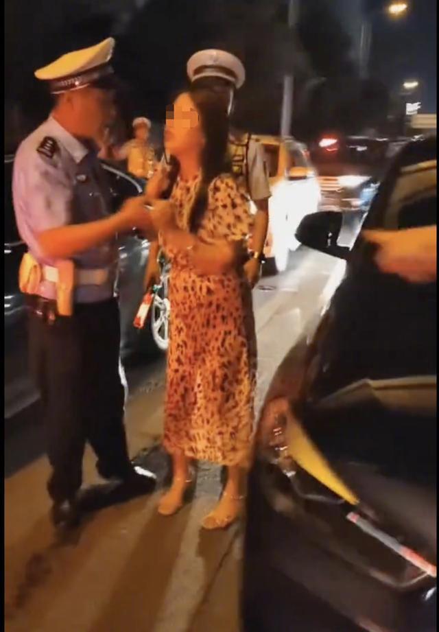 若明知撞人还拖行 律师称宝马女司机或涉故意杀人罪休闲区蓝鸢梦想 - Www.slyday.coM