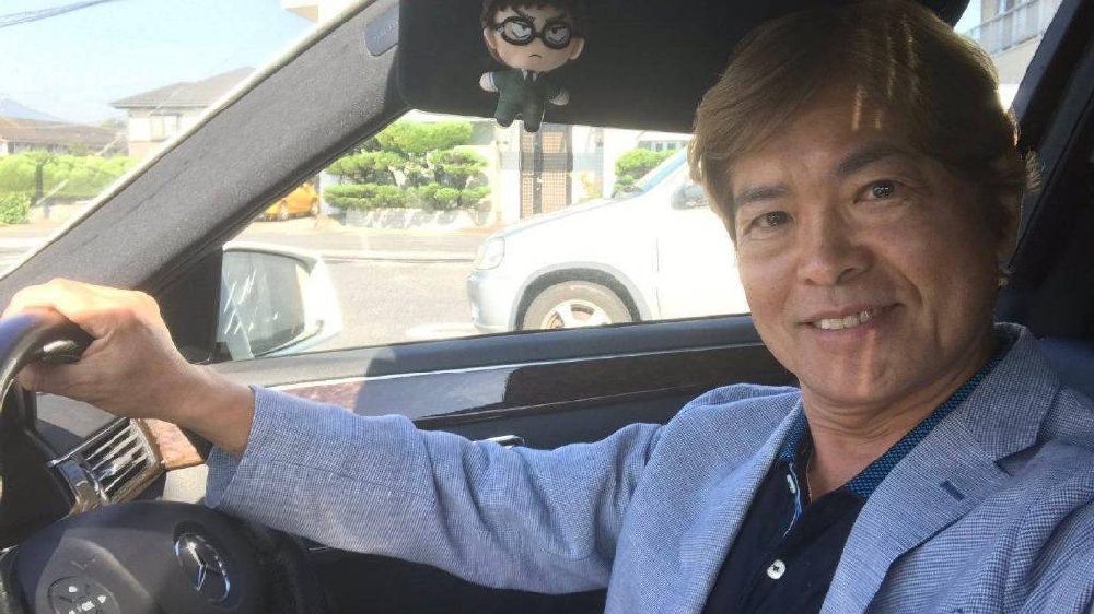 著名声优古谷彻与30多岁的粉丝搞婚外恋!曾参与龙珠,海贼王等作品|古谷彻|声优|婚外恋_新浪新闻