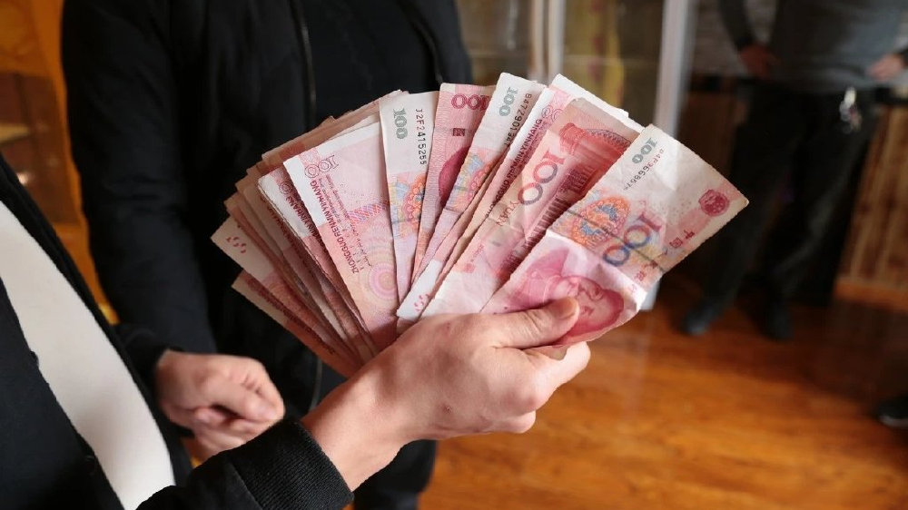 男子捡到22万归还失主,失主变脸说少5万,一场正义与邪恶的争斗|浙江省|报警|李哥|张大爷|青州_新浪新闻