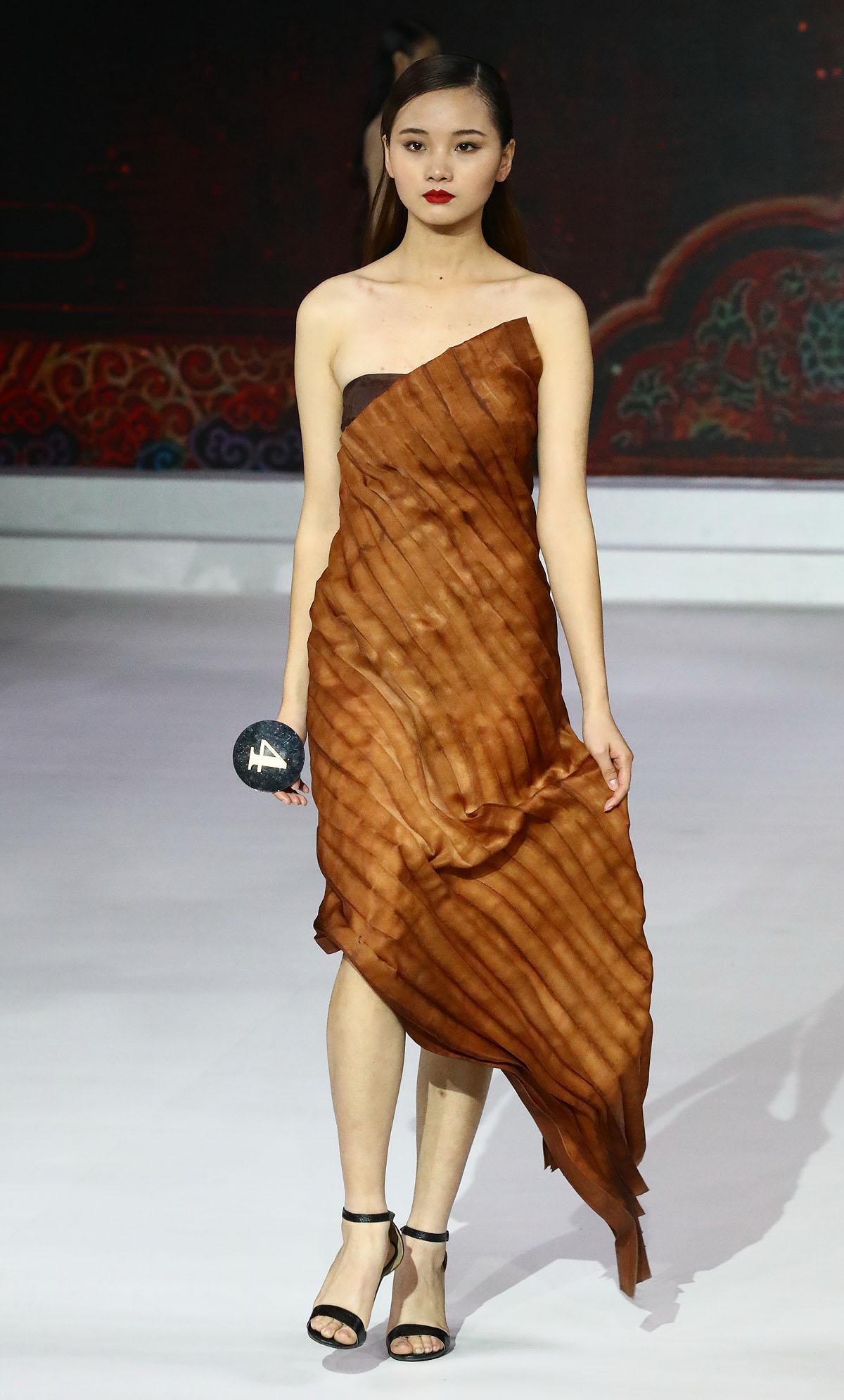 18岁女孩陈驰夺冠 2020第十五届中国超级模特大赛在京落幕