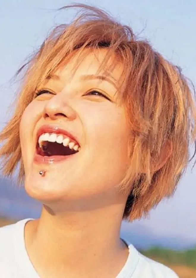 为丁克男友摘除子宫纹身打唇钉疯狂放纵的范晓萱如今后悔吗