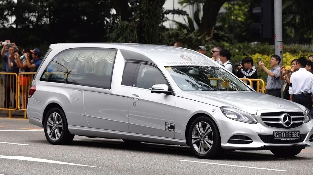 国内很忌讳老外却很讲究为何国外汽车品牌都有自己的灵车