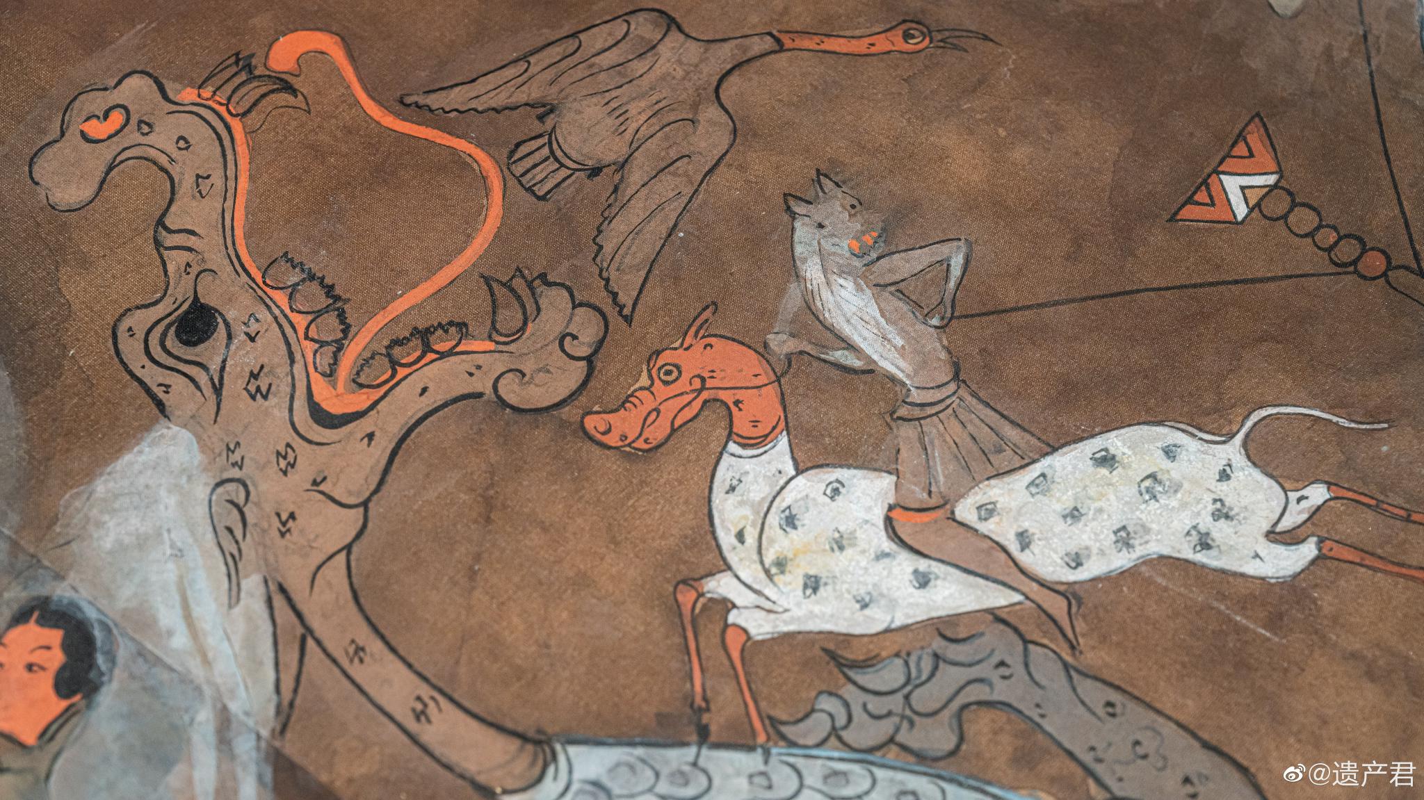 马王堆西汉t形帛画上的奇异世界