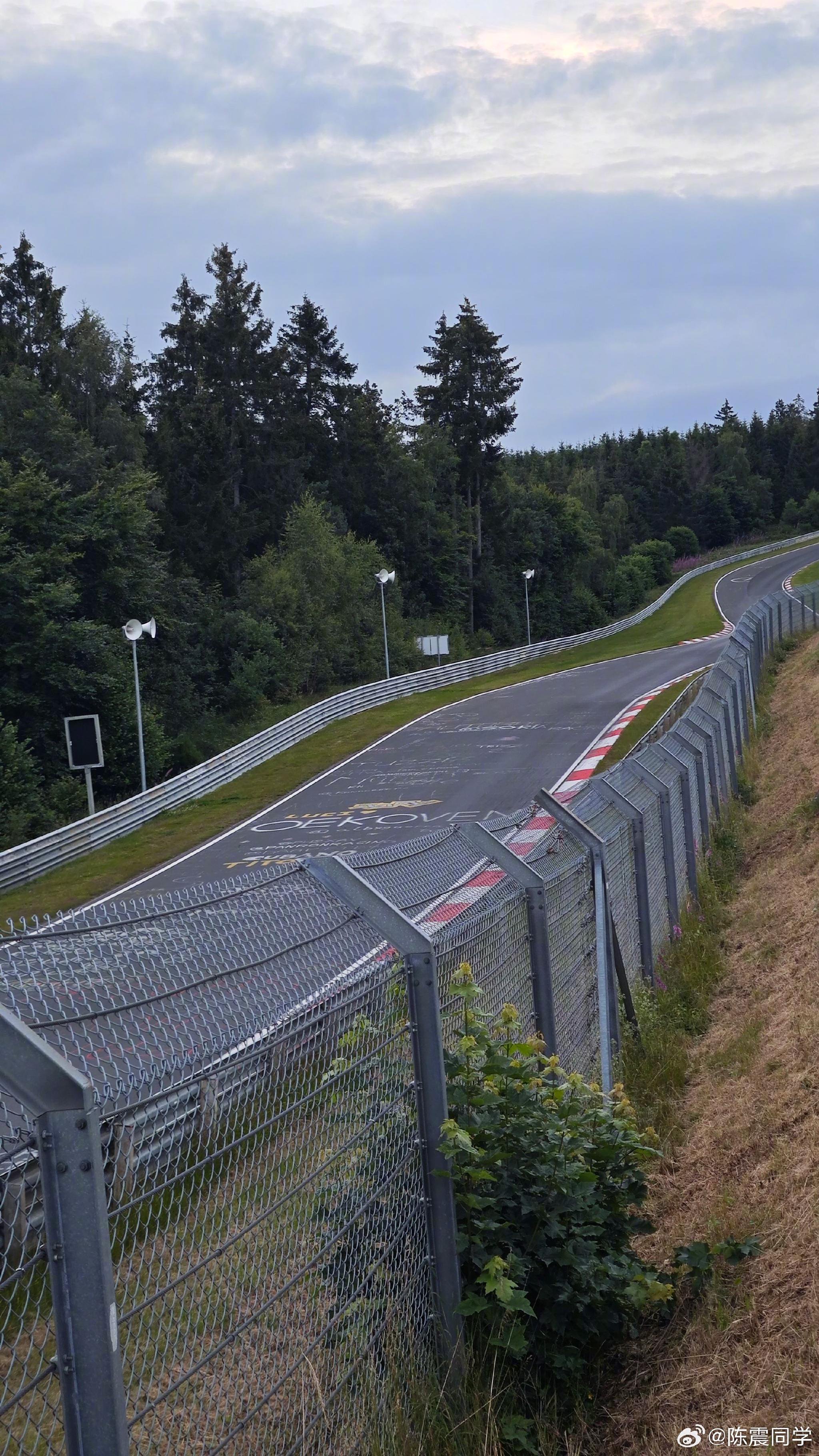 纽博格林 北环 游客打卡照