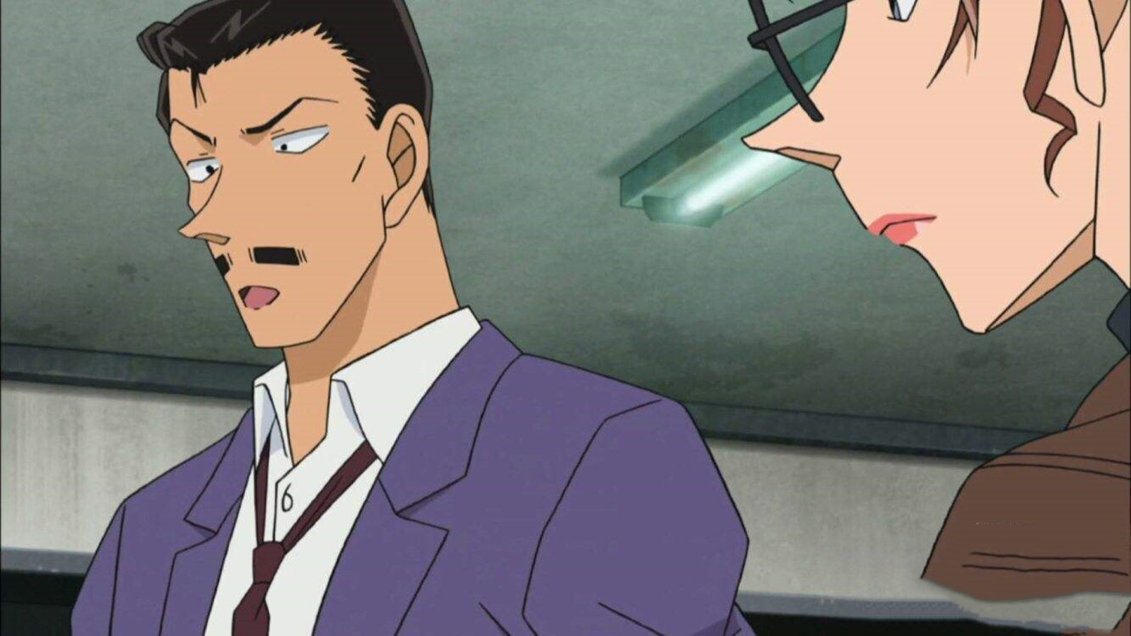 毛利小五郎被射了那么多次难道他一点反应都没有我看是在装傻