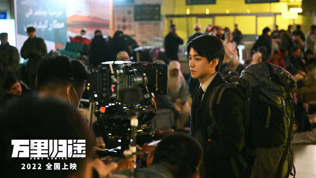 《万里归途》好在哪？没想到撤侨题材还能这样拍休闲区蓝鸢梦想 - Www.slyday.coM