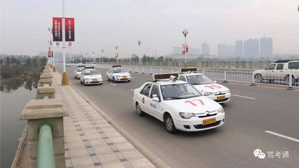 科三考试一路都开的很平稳，为何最终还是挂了？来找原因！休闲区蓝鸢梦想 - Www.slyday.coM