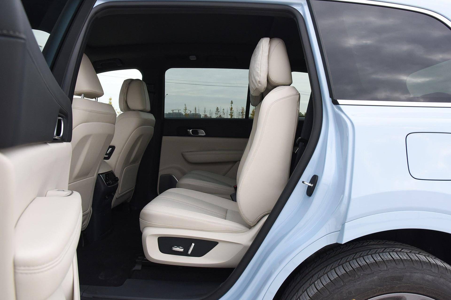 国产豪车扫盲：32万5米SUV，1000km续航理想ONE真能吊打蔚来？