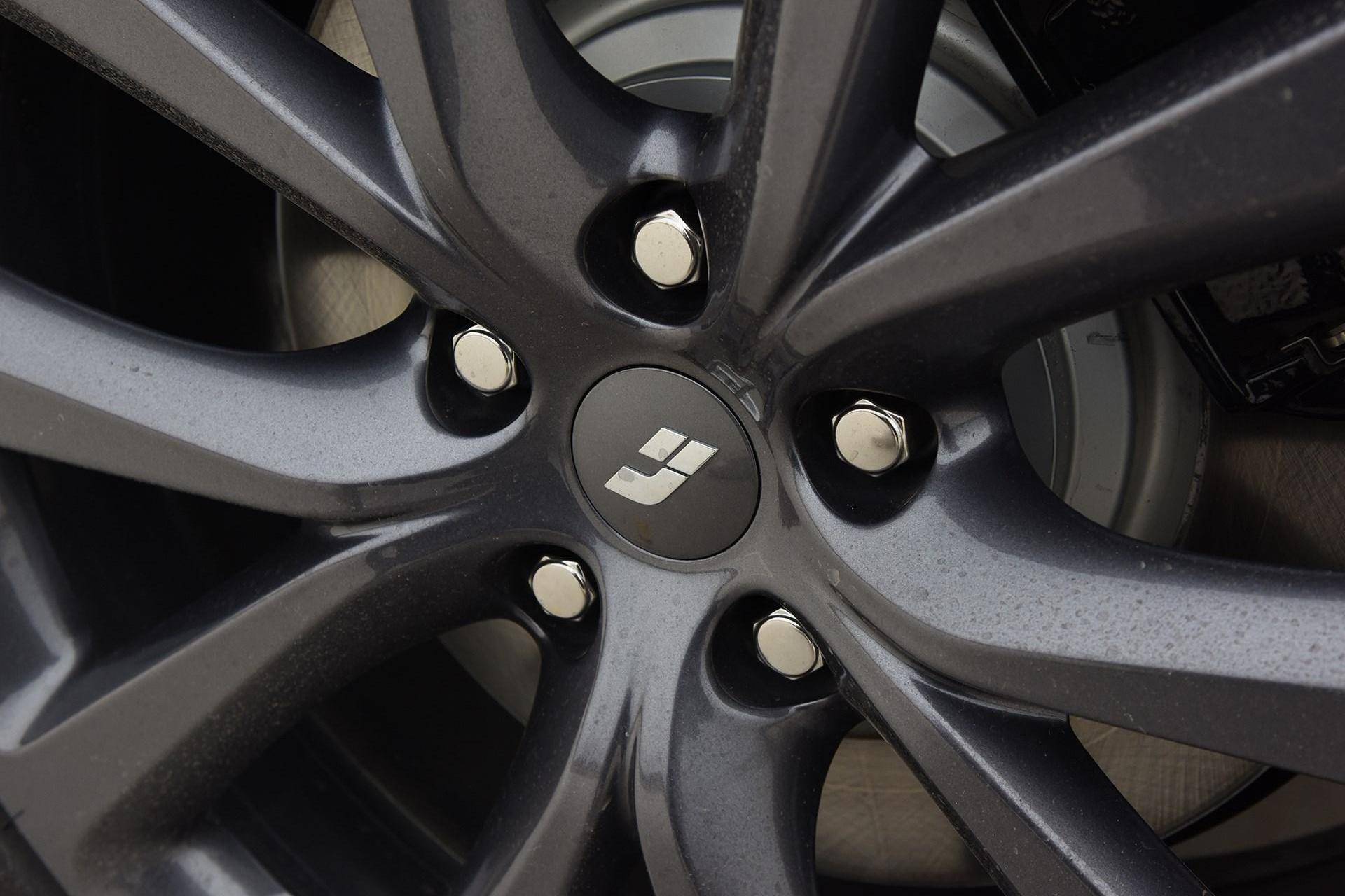 国产豪车扫盲：32万5米SUV，1000km续航理想ONE真能吊打蔚来？