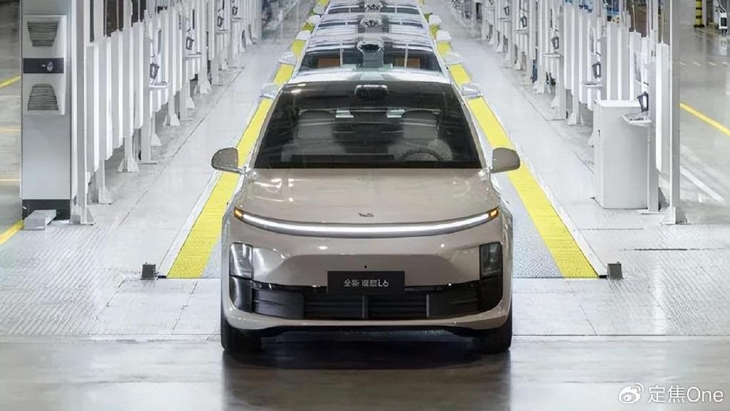 新造车5月销量:蔚来回升,小鹏乏力,问界暂"缺席"-新浪汽车