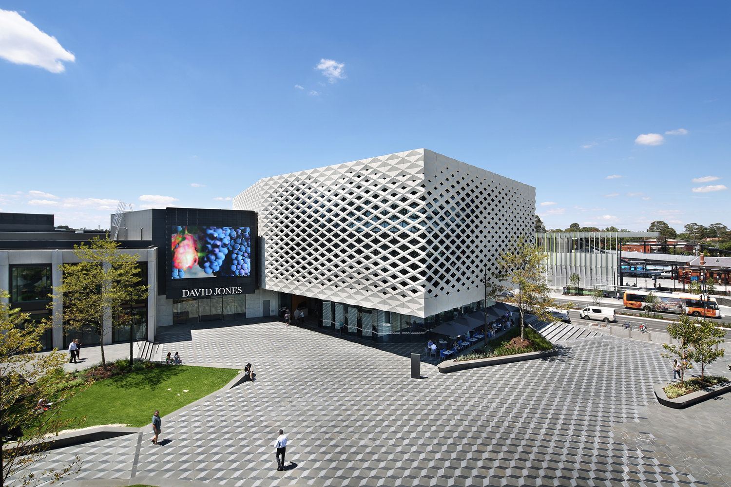 建筑外立面设计参考澳大利亚令伍特商业中心byacme