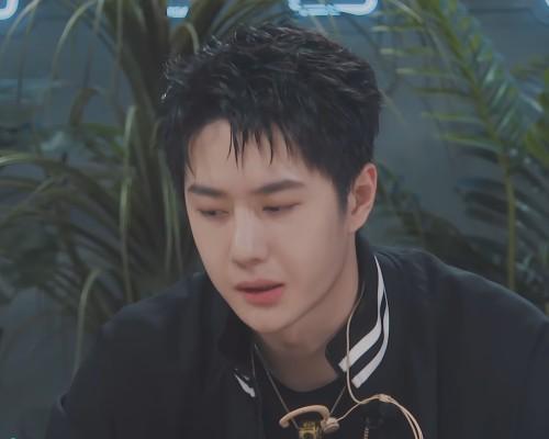 这就是街舞5：最期待环节，队长Battle，刘雨昕、王一博谁更强？休闲区蓝鸢梦想 - Www.slyday.coM