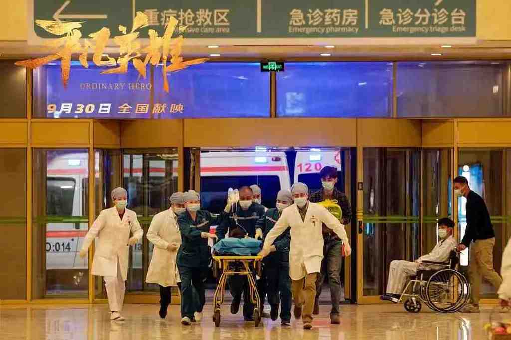 国庆档电影观察：空降定档、光线华谊缺席、主旋律领跑休闲区蓝鸢梦想 - Www.slyday.coM