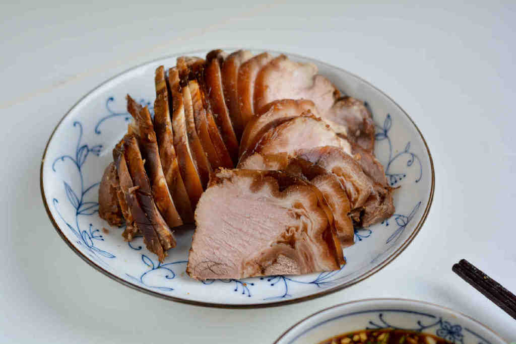 国庆节，一锅炖2个肘子2个猪蹄，又解气又解馋，从没这么痛快过休闲区蓝鸢梦想 - Www.slyday.coM