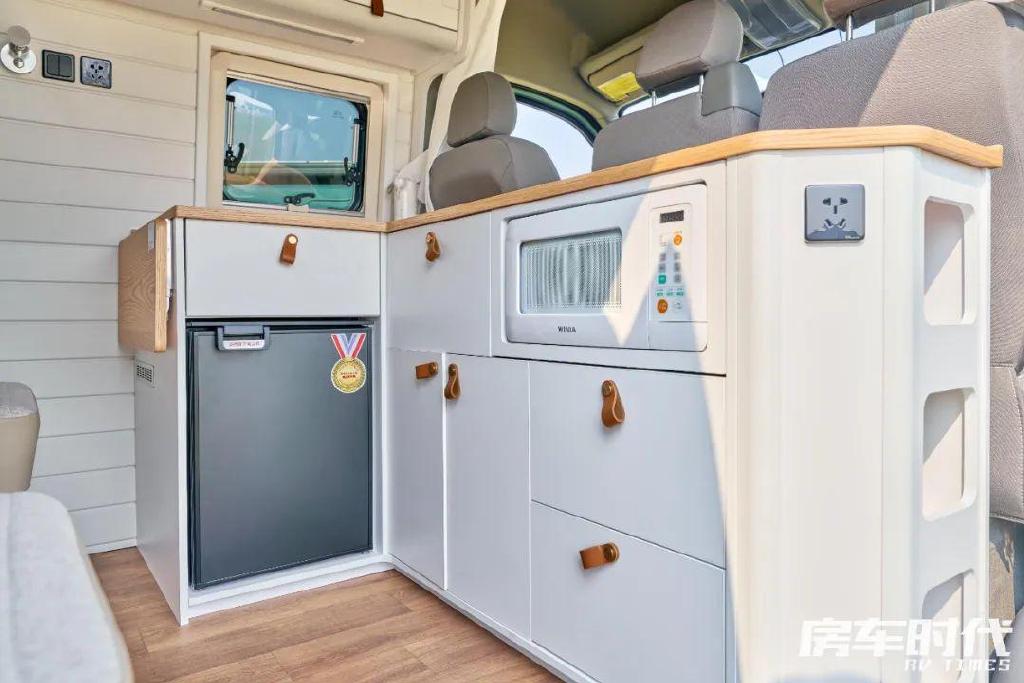 不到20万年轻人的第一台原厂房车上汽大通maxus旅行家rvlife