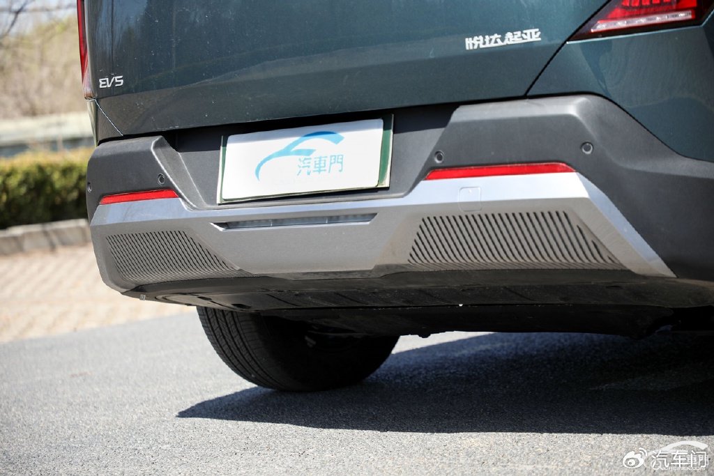 空间设计比15万售价更亮眼 静态体验起亚ev5-新浪汽车