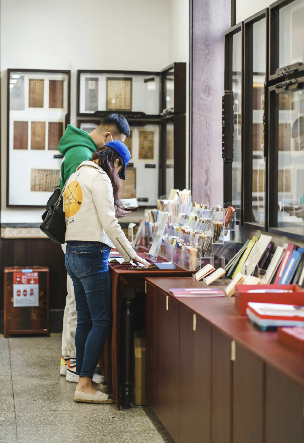 三行情书、林徽因花纹书信……你可以永远相信华夏书信的美！休闲区蓝鸢梦想 - Www.slyday.coM