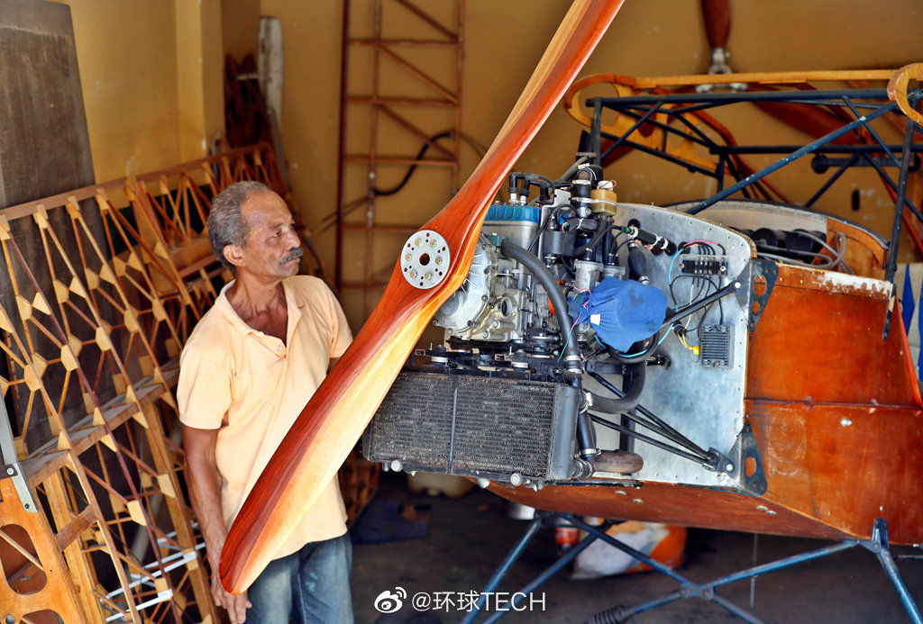 平凡人的飞行梦古巴机械工程师在车库造飞机