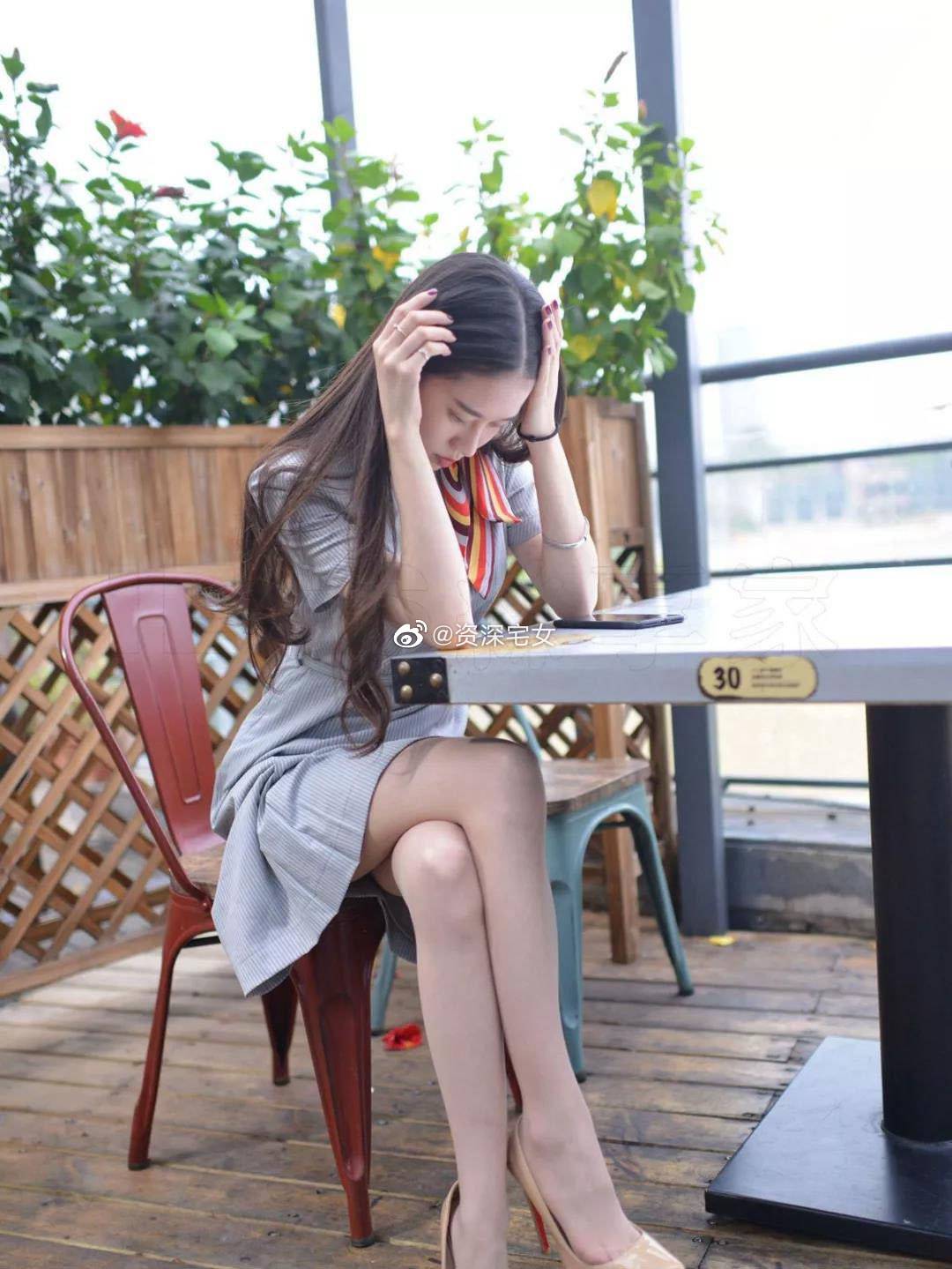 美不美?看大腿_高清图集_新浪网