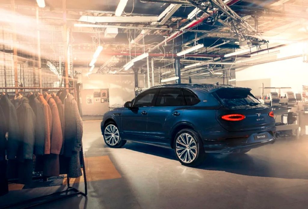 车赏宾利汽车个性化定制添越privatewhitevc限量版