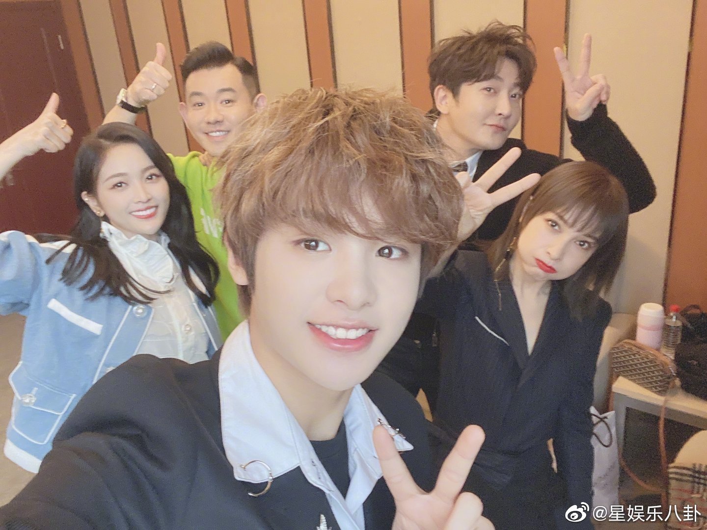 justin黄明昊合影小合集