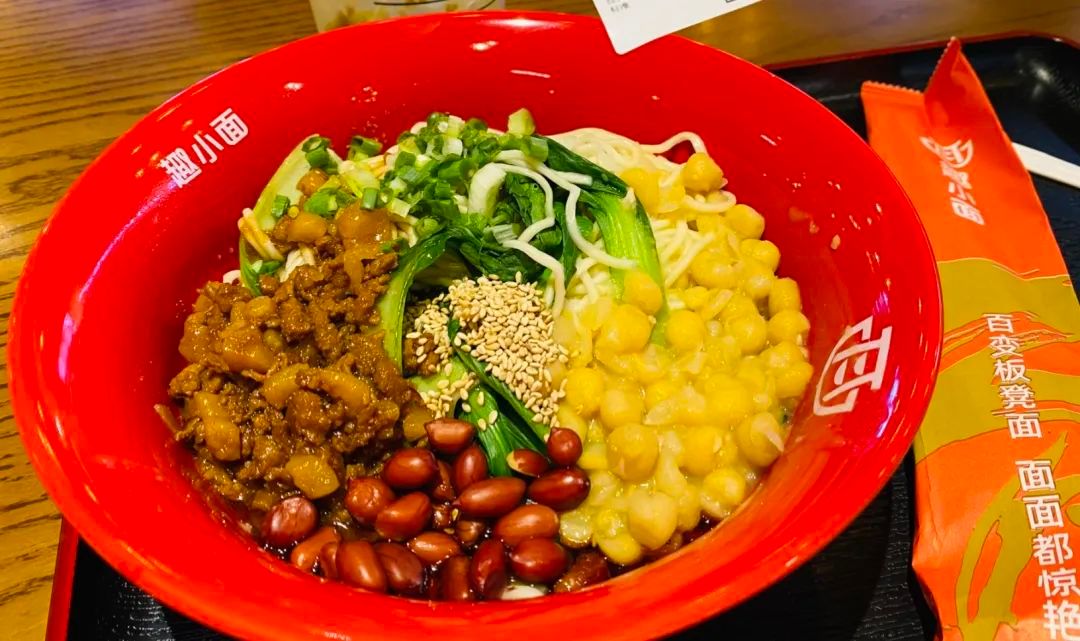 此外,「趣小面」也是采用了小程序下单的形式,根据微