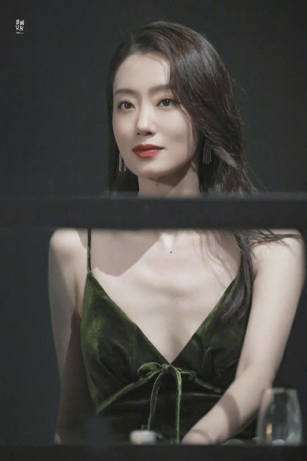 张小斐时尚芭莎年度派对内场造型