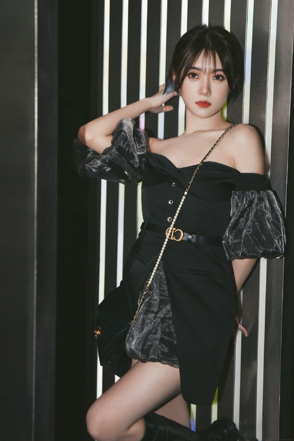 小钰新造型现身,网友直呼太惊艳,不知道rookie看后有什么想法?