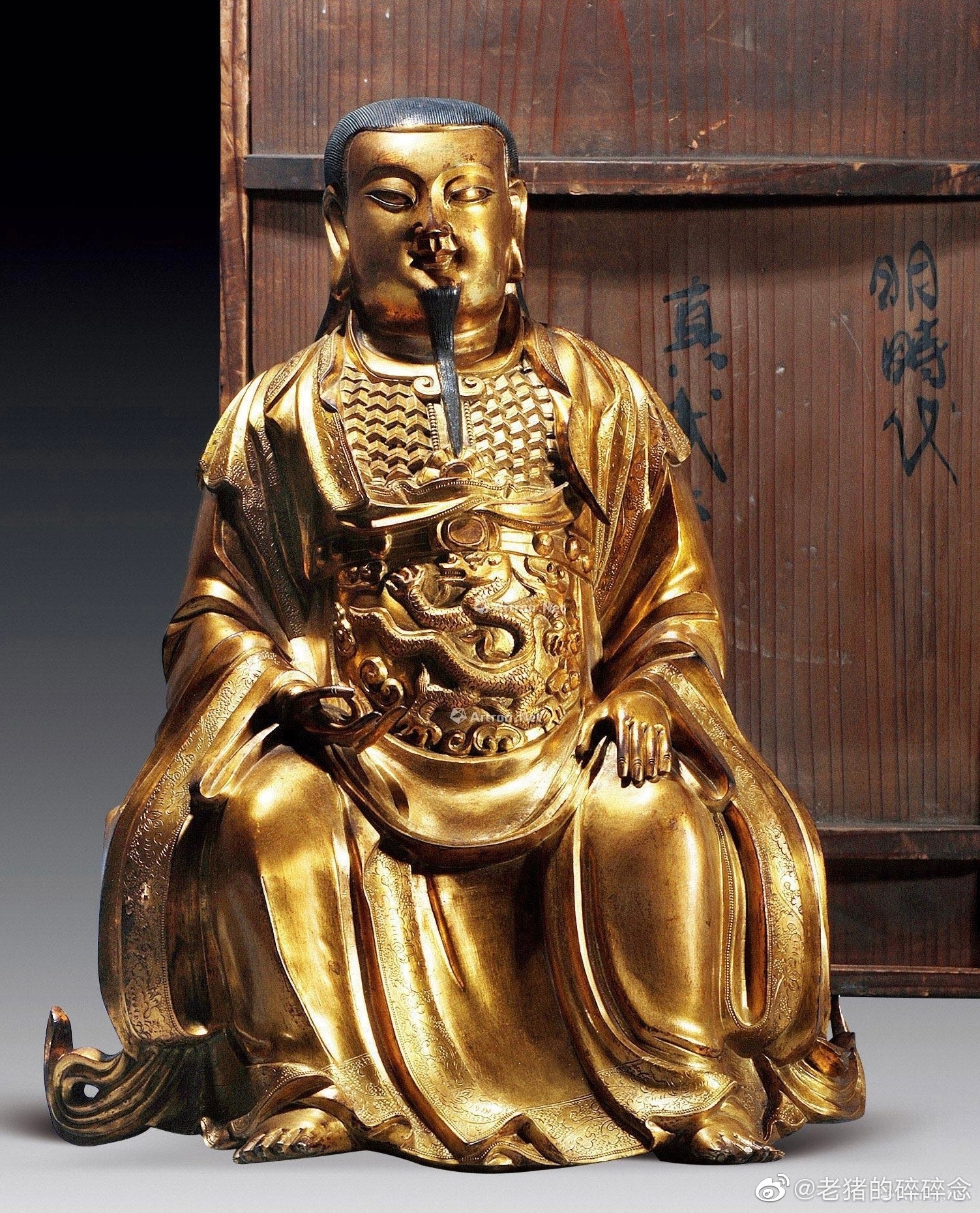 真武大帝的道场便是武当山，他既是为北方之神，又是水神……