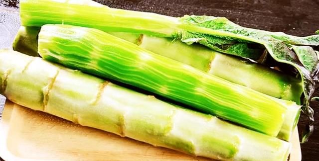 三丝莴笋外形动人,是夏季的一道下饭菜