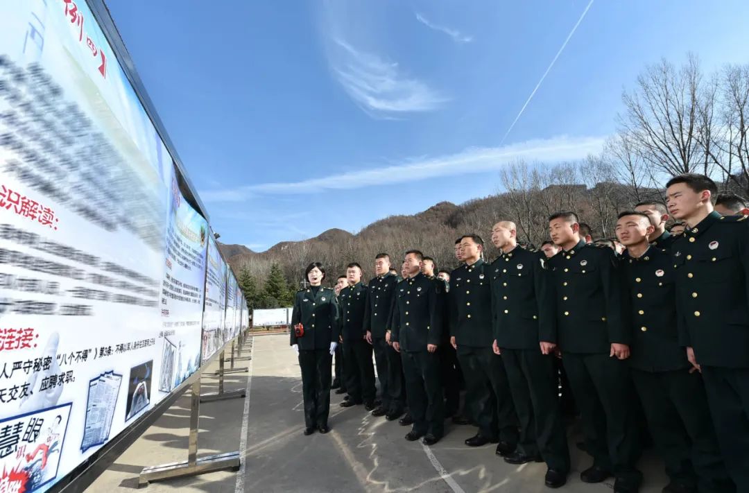 奖"他们一定伸出大拇指送给这对幸福的夫妻文:胡临都,王浩图:杨晋豫