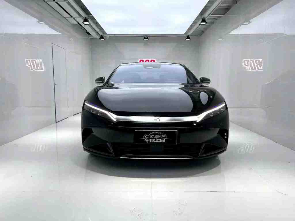 国产电车也很好看看这辆比亚迪汉ev