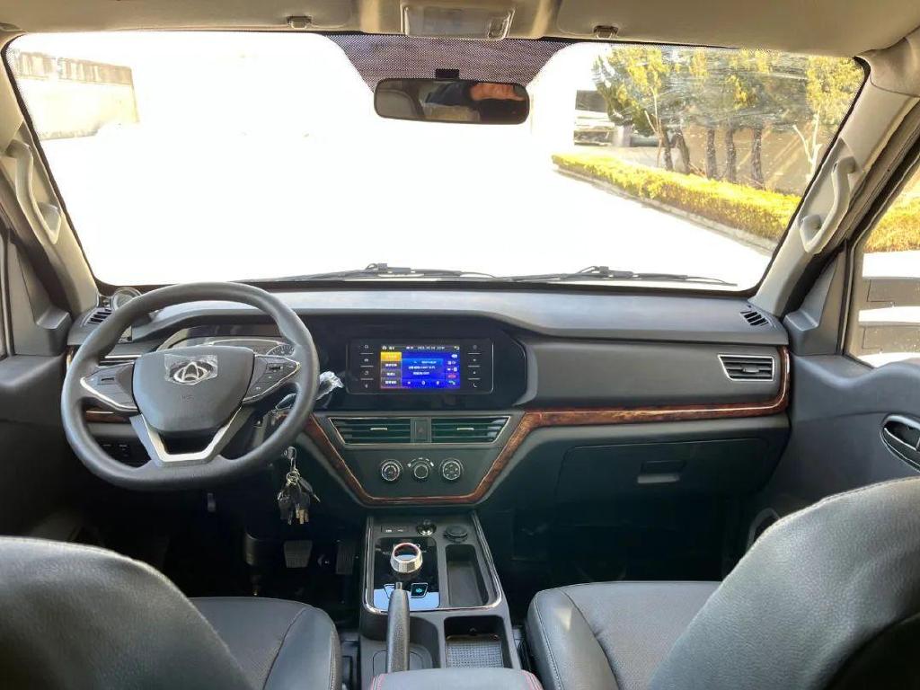 长安跨越者d5 韩版布局 2.0t 8at 人性化内饰 舒享旅居-新浪汽车