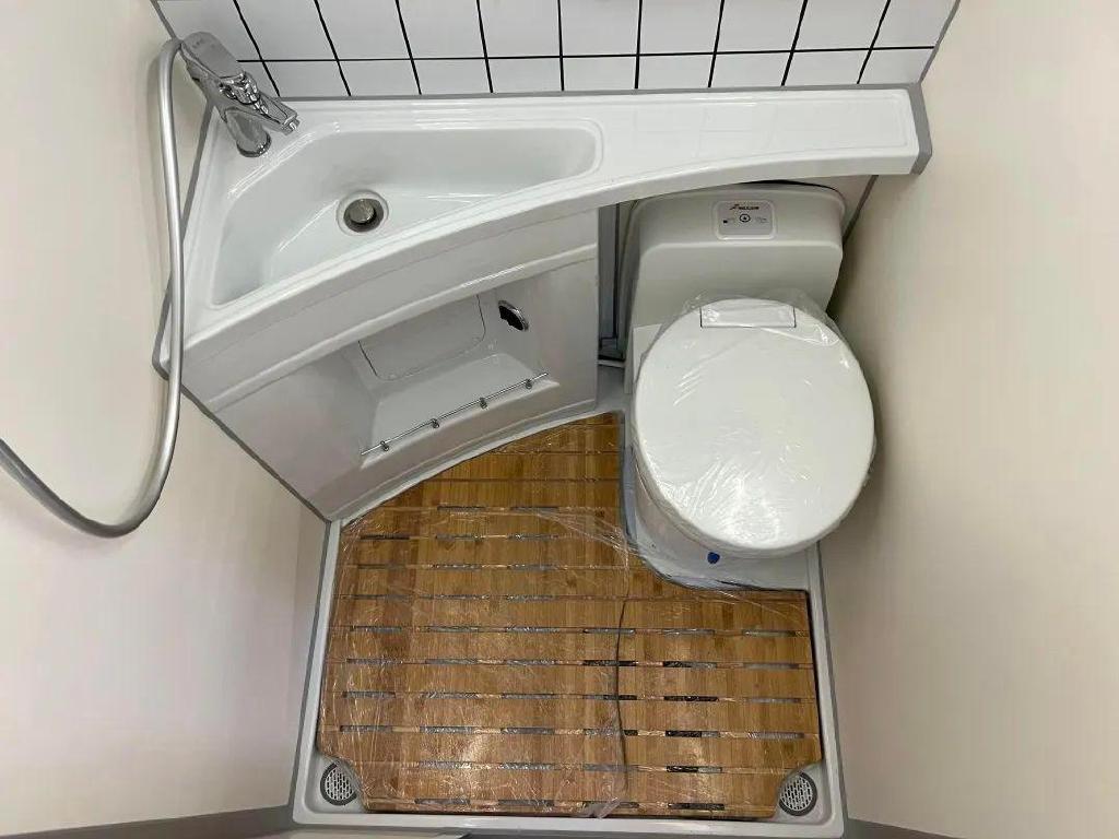 卡居500房车 后置厨卫布局 创新空间设计 精心打造旅居神器-新浪汽车