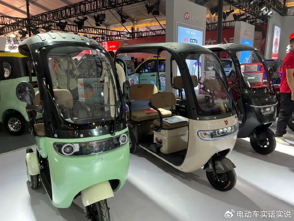 绿佳电三首登丰县展,火爆现场见证品牌实力!-新浪汽车