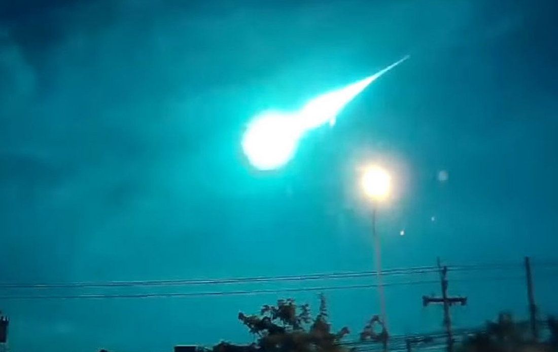 美国夜空再次坠落火球,时速高达28000公里,究竟是什么?__财经头条